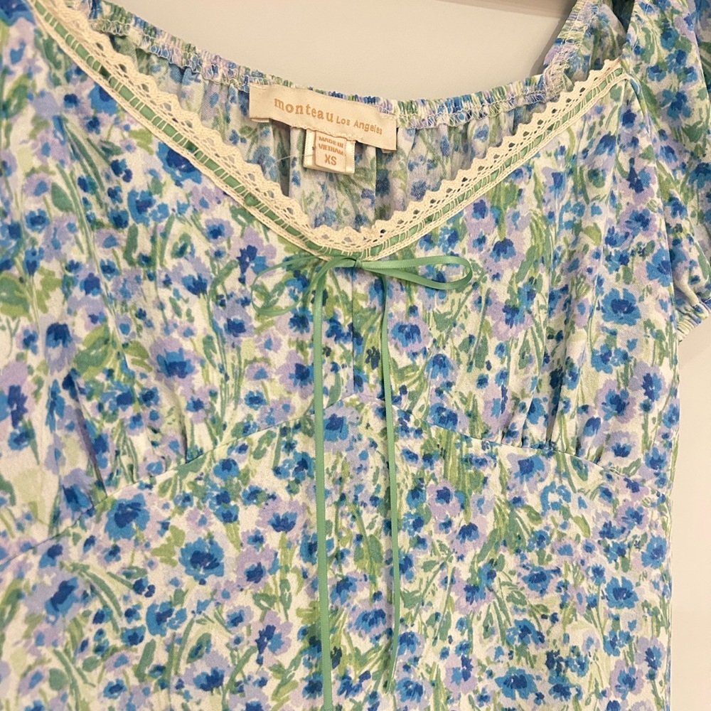Monteau Los Angeles Floral Dress